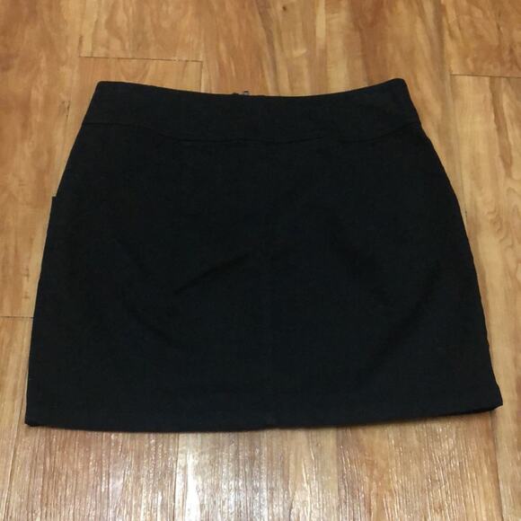 Divided By H&M Black Skirt with Zipper Size 10 - Picture 2 of 9